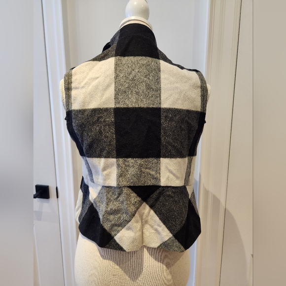 GAP Black & White Plaid Wool Vest - Picture 6 of 8
